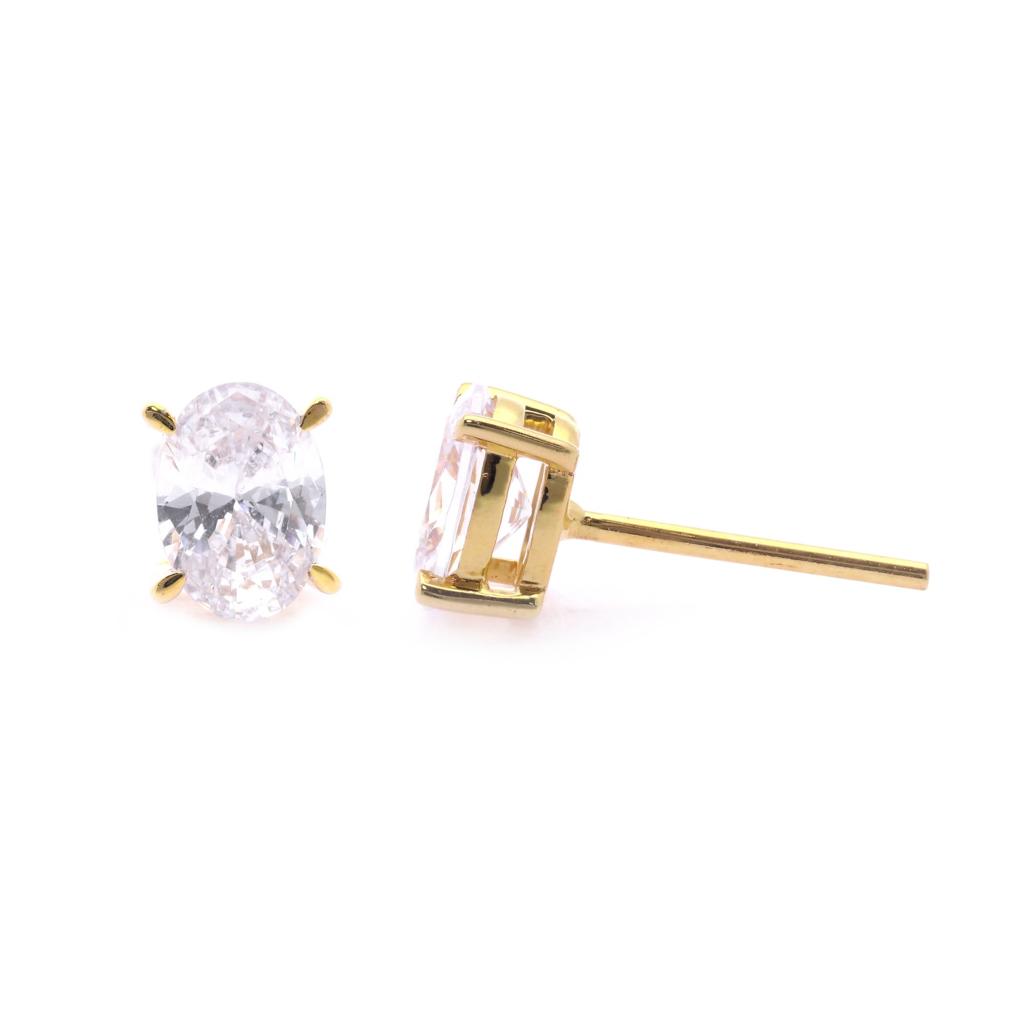 Oval Claw Prong Stud