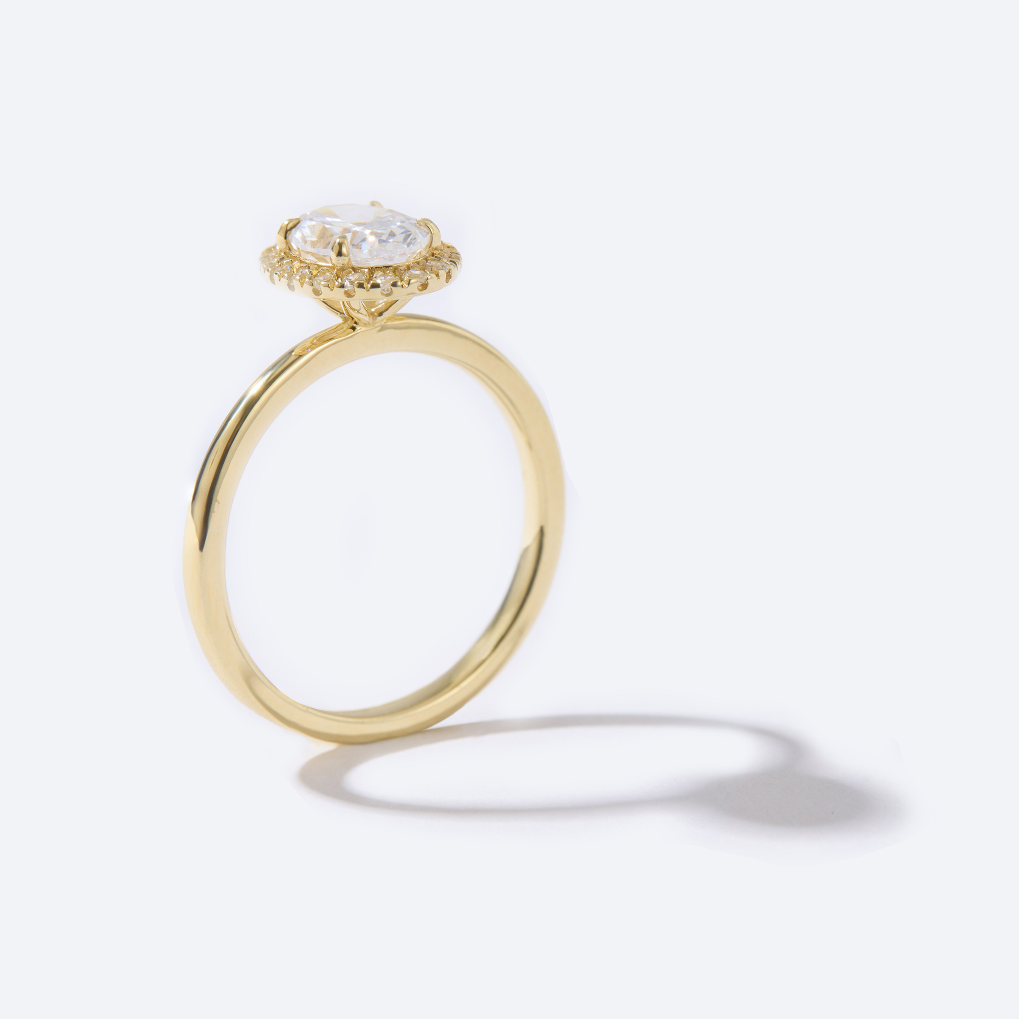 Oval Classic Halo